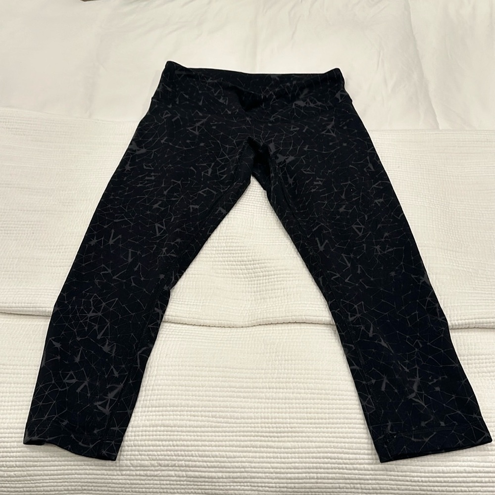 Lululemon Crop Leggings - Size 8